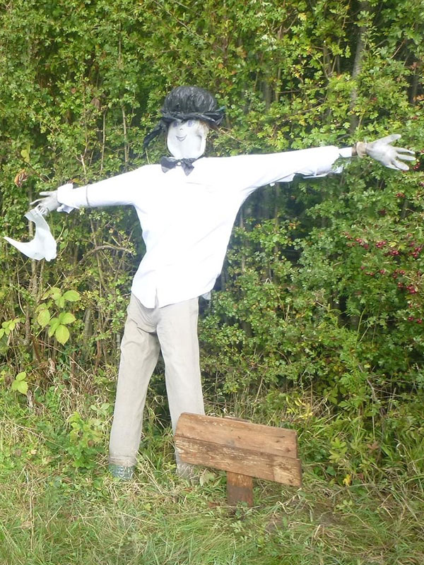 Photo of a scarecrow representing Russia