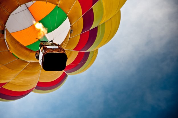 Photo of a hot air balloon