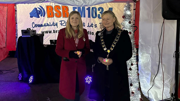 Photo of Mayor and MP at Willow Brook Centre, Christmas Lights switch on – 28th November 2025