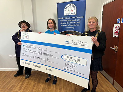 Photo of Mayor's Charity Cheque Presentation to Diabetes UK